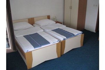 Хорватiя Hotel Starigrad Paklenica, Екстер'єр